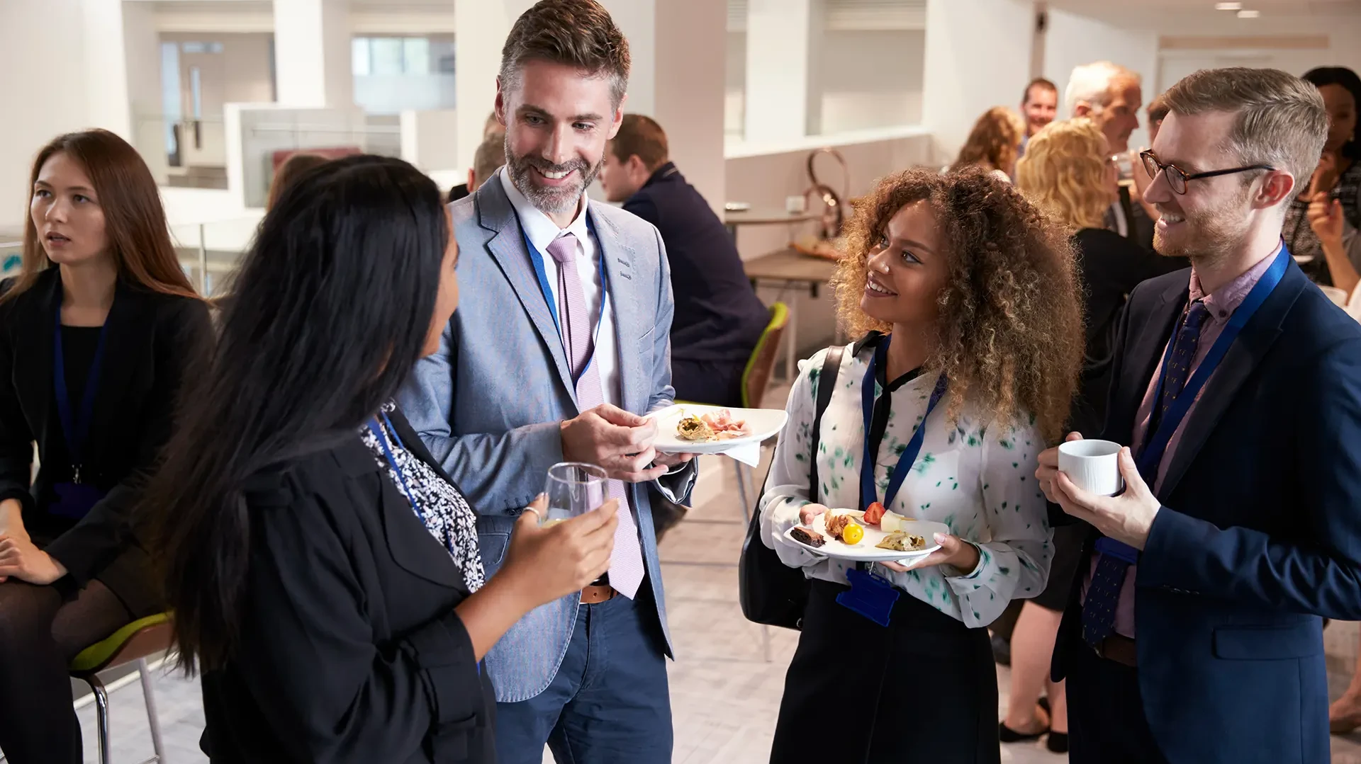 Karriere-Networking_Monkey-Business-1920x1079-1