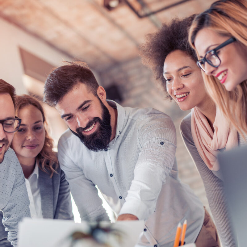 Teamarbeit_ivanko80-7360x4142-1920x1081-1