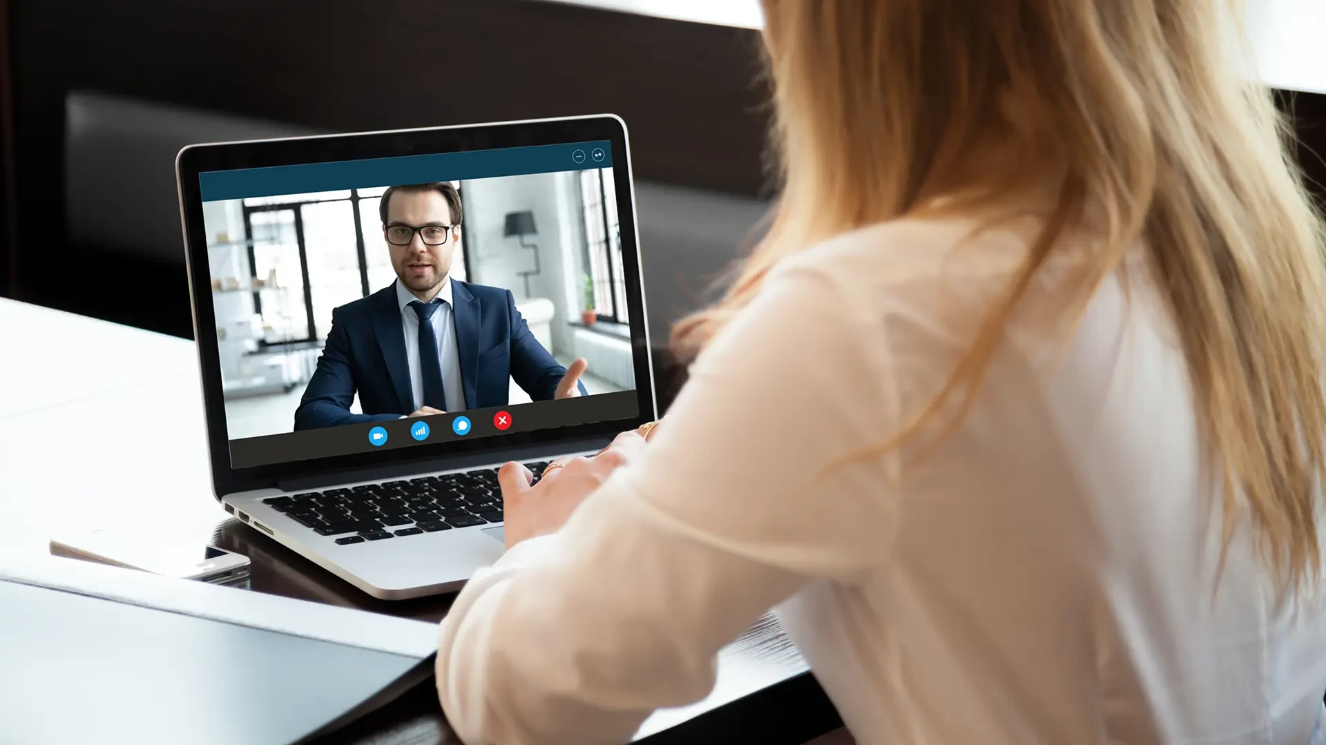 VideoInterview_fizkes-1920x1079-1